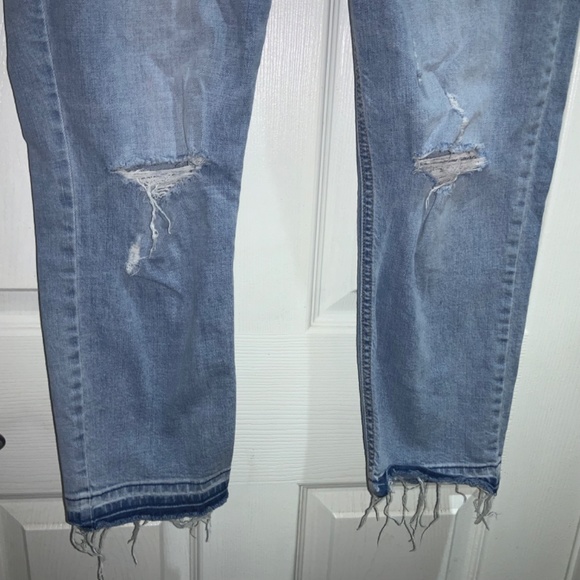 Old Navy Boyfriend Straight Sz 6 Regular denim raw hem distressed msr - Picture 2 of 6